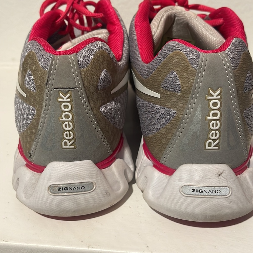 Women Reebox size 8 - Picture 3 of 3